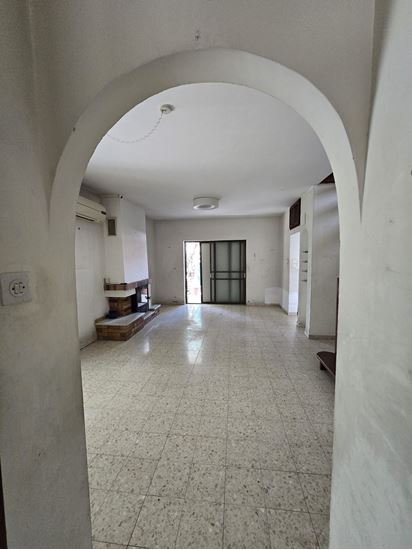 תמונה של למכירה וילה בודדת - נכס ייחודי בקרית ביאליק הותיקה!