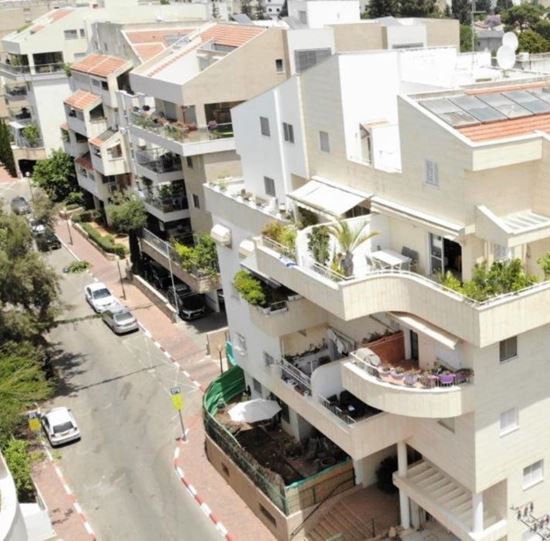תמונה של למכירה דופלקס 5 חדרים ברחוב המעלות שכונת ותיקים כפר סבא