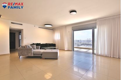 תמונה של למכירה ברחוב הפטל שכונת הפרפר קרית ביאליק!