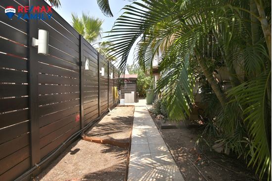 תמונה של למכירה ברחוב יגאל אלון בנה ביתך קרית ים - וילה בודדת!